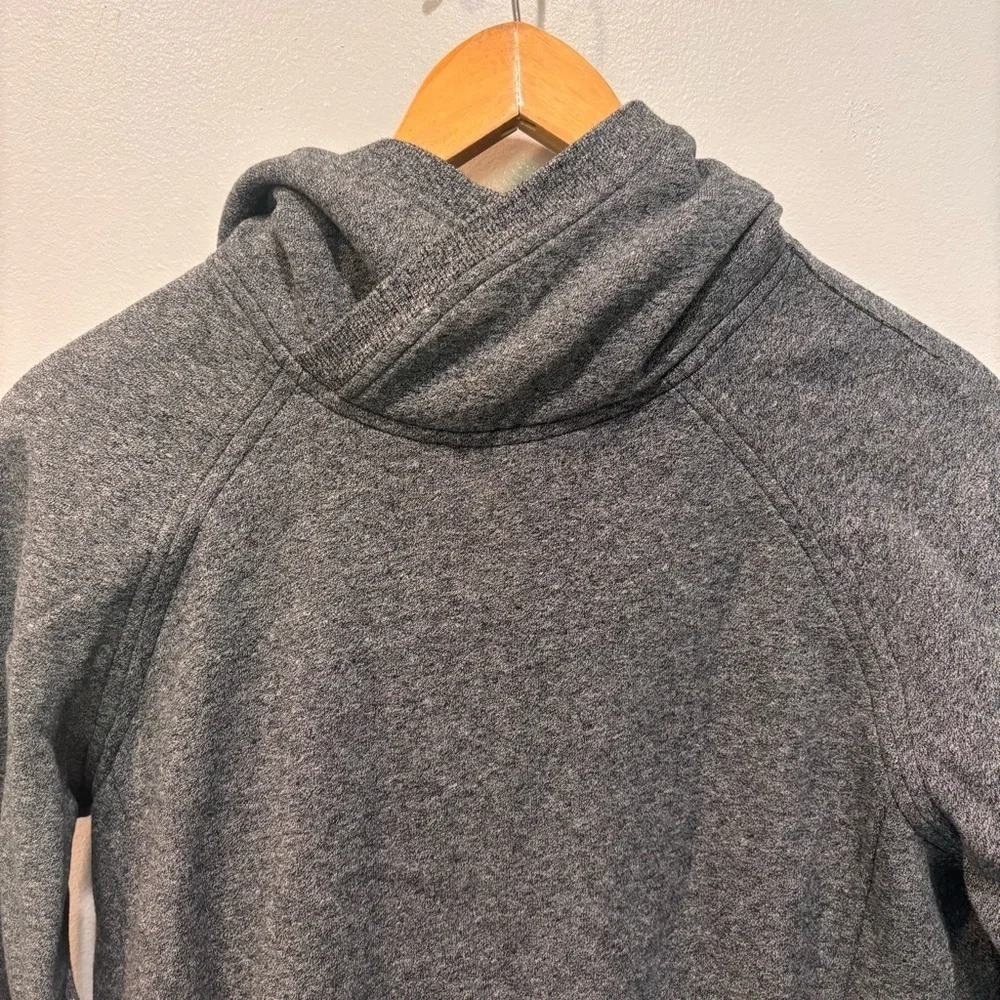 Lululemon Pullover Hoodie Sweatshirt Women’s Size 6